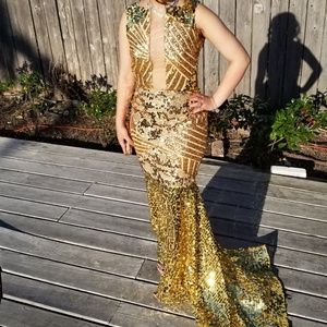 Elegant Designer Evening Gown with accessories